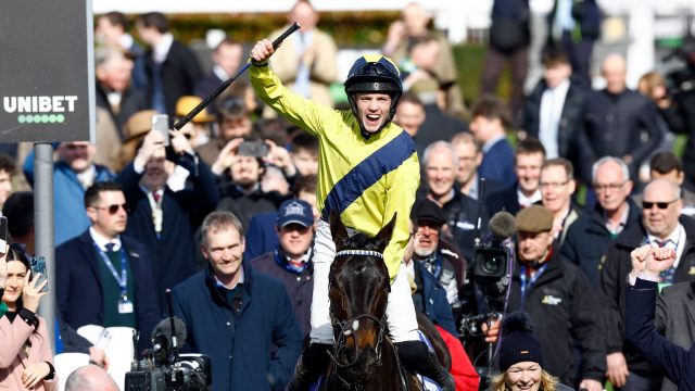skynews-sullivan-jockey_6830357.jpg