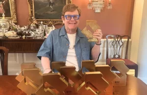 Elton John celebrates ‘extraordinary’ 10th number one album