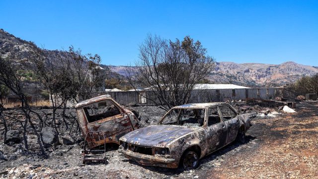 skynews-greece-chios-wildfire_6950561.jpg