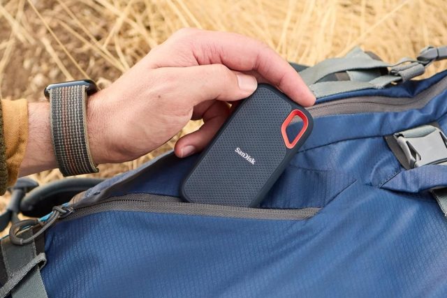 sandisk_extreme_portable_ssd_8tb_1752499053133.jpg