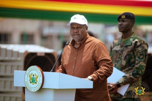 President-John-Dramani-Mahama-696x464.jpg