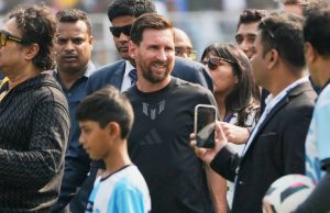 Lionel Messi fans cause chaos as star visits Kolkata stadium on first day of India tour | World News