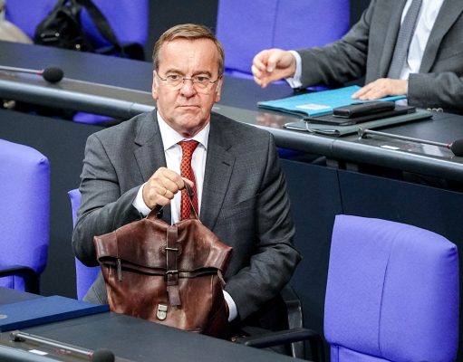 German Defence Minister says the US needs Europe