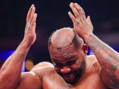 Boxer loses hairpiece in the ring and blames mother’s shampoo | World News