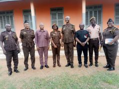 FOLIG donates books, proposes major library reforms in prisons