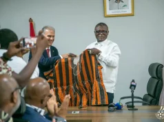 Queiroz welcomed as Ghana coach as Sports Ministry presents ‘fugu’ gift