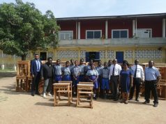 La Community Bank boosts learning with desk donation