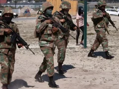 South African army arrive in crime hotspots to help tackle gangs
