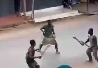 Akim Oda: Youths filmed fighting and injuring themselves with cutlasses