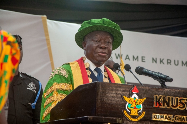 OTUMFUO.jpg