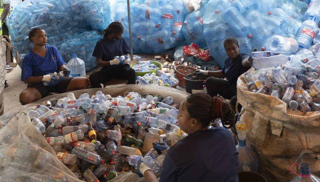 Recycling-workers-sorting-bottles-Afia-Agyapomaa-Ofosu-scaled.jpg