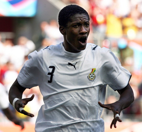 asamoah-gyan-ghana-celebrates-after-scoring-1-0-440nw-8170912ew.jpg