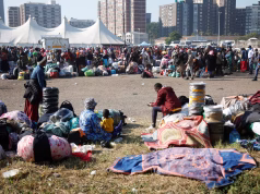 Thousands of Africans flee South Africa in fear of xenophobic violence