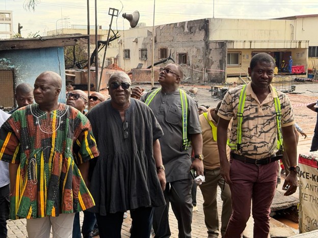 Western-Regional-Minister-orders-evacuation-of-traders-after-Sekondi-fishing-harbour-fire-1.jpg