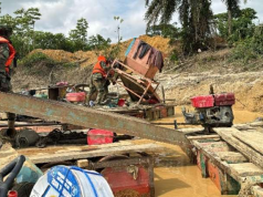 Concerned Small-Scale Miners destroy 80 chanfans on River Offin