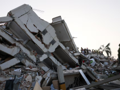 Venezuela welcomes 1,600 foreign rescuers in urgent search for quake survivors