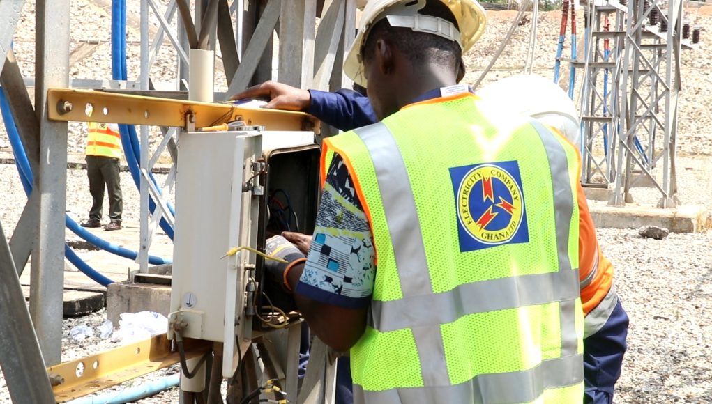 Busy-ECG-engineers-scaled.jpg