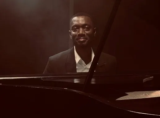 ameyawwww.jpg
