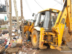 DAY 2: Post-flood clean-up continues as gov’t brings in more trucks, tricycles