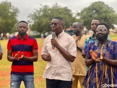 Dr Gideon Boako donates GH¢20,000, other items to Tano North Pragia Association