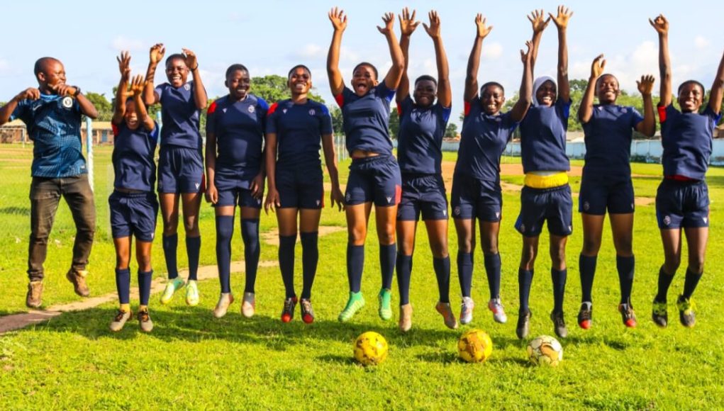 FC-Basel-donates-football-kits-to-clubs-schools-in-Upper-West-Region-17-1200x630.jpeg