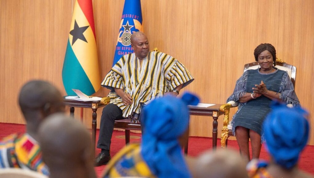 Mahama-calls-for-stronger-partnership-between-traditional-authorities-and-government.jpg