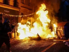 Almost 1,000 arrested as clashes follow another day of mass protests across France