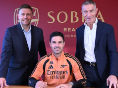 Arteta signs new contract with champions Arsenal